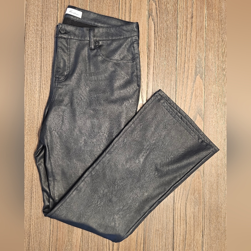 KanCan Flare Stretch Pants